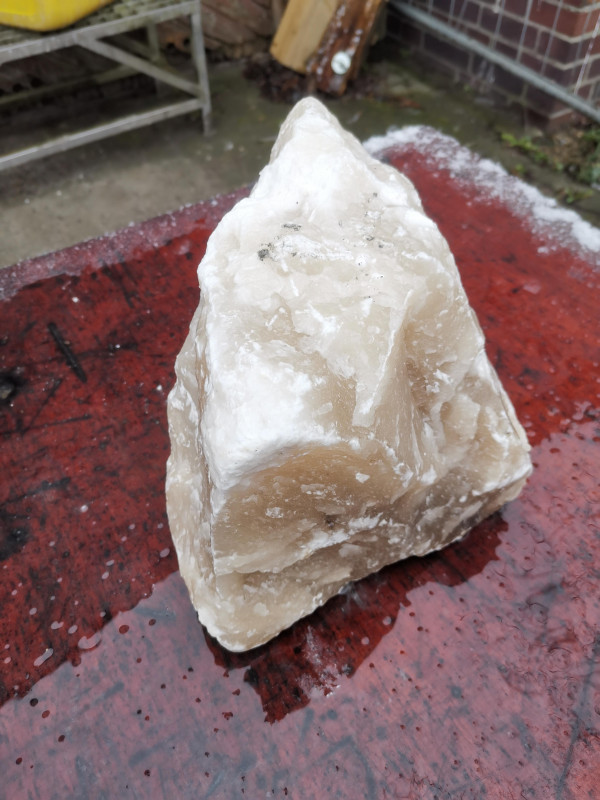 Alabaster; Creme; Einzelstck; 9.210 kg