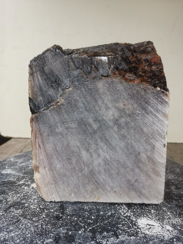 Alabaster; Spanien; Einzelst�ck; vier S�geschittfl�chen; karamell; 6,980 kg