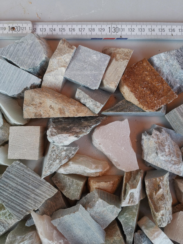 Speckstein Sammlung, kleine Steine, 20 bis 40 g, verschiedene Farben, 2 kg