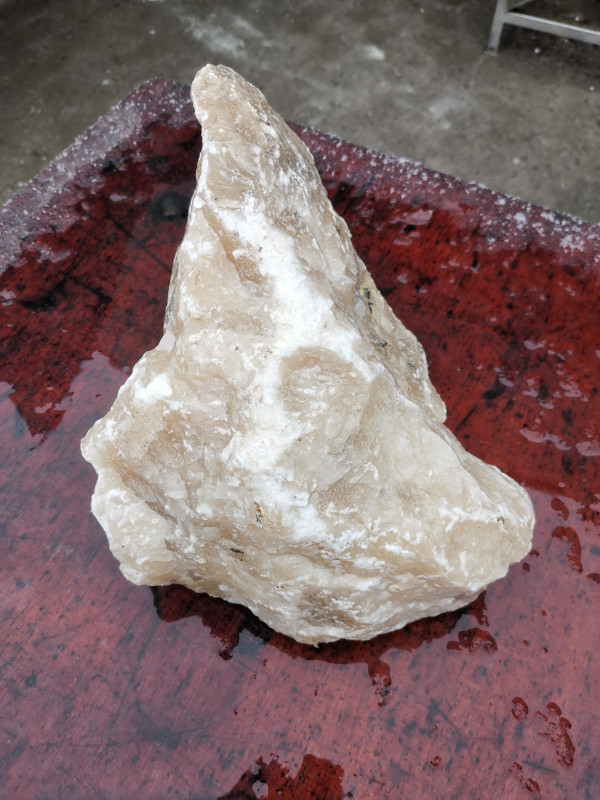 Alabaster; Einzelstck; Creme; tlw. transparent; Bruchstck; 9.270 kg