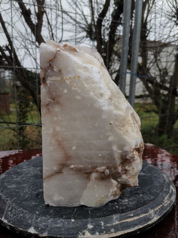 Alabaster; Einzelstck; transparent-wei; wenig Marmorierung; geschrumpft; 11.450 kg