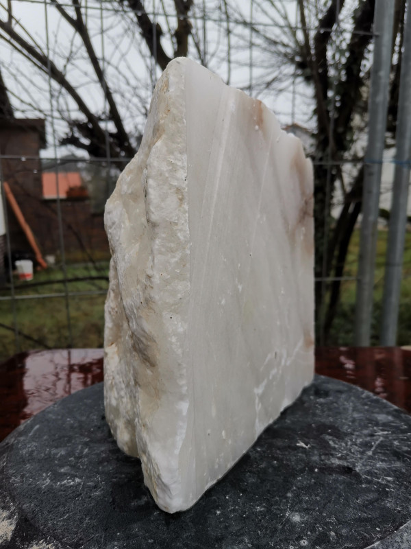 Alabaster; Einzelstck; transparent-wei; wenig Marmorierung; geschrumpft; 11.450 kg