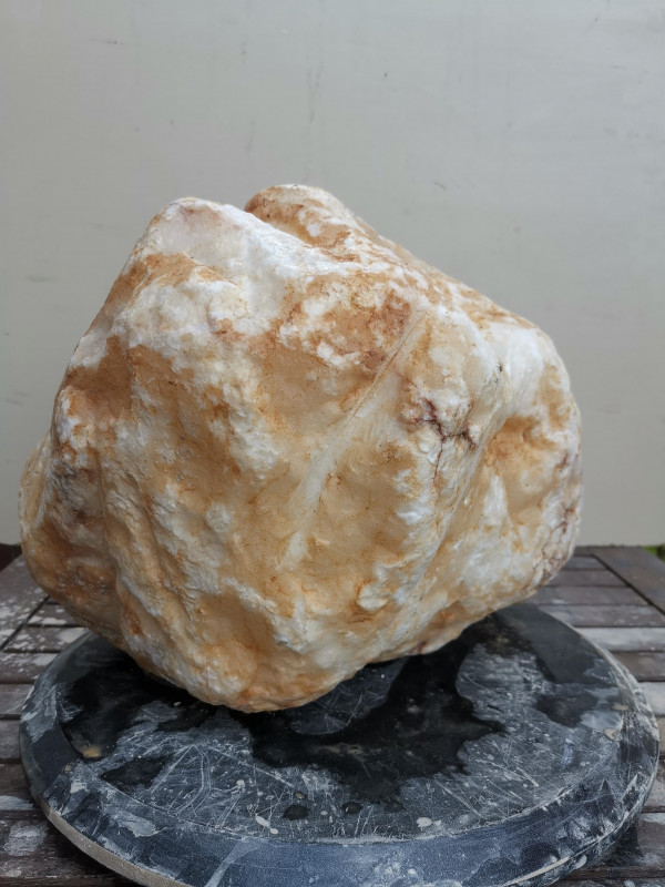 Alabaster; Einzelstck; transparent; ganze Knolle; wenig Maserung; 23.480 kg