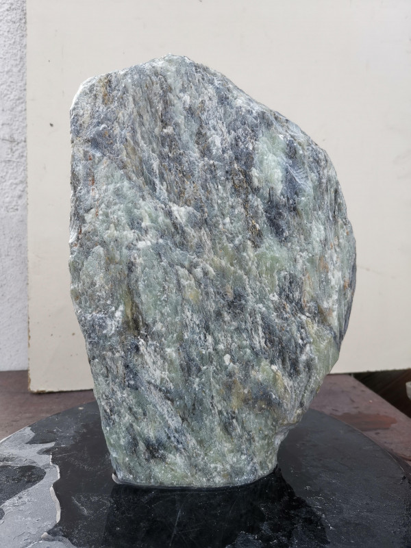 Speckstein; Einzelstück; Indien; schwarz; grün; 8.500 kg