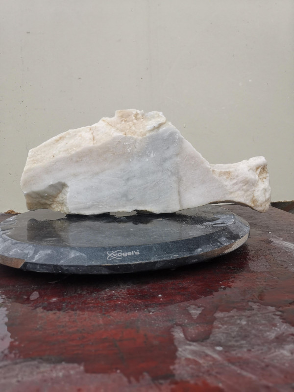 Alabaster; Einzelstck; Scheibe; transparent- wei; versch. Maserungen; 2.520 kg