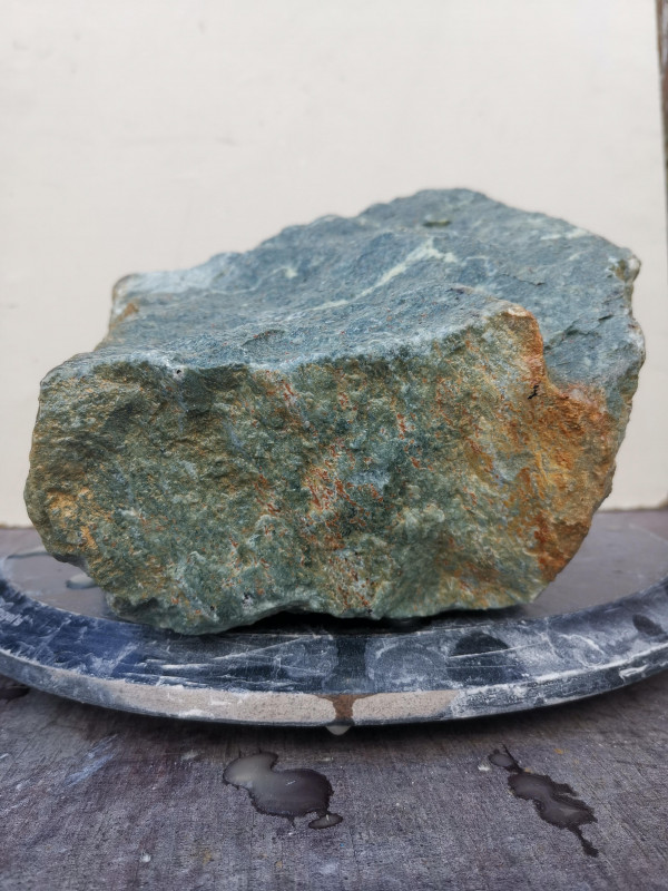 Serpentin; Einzelstck; aus Simbabwe; opal grn; 10,730 kg