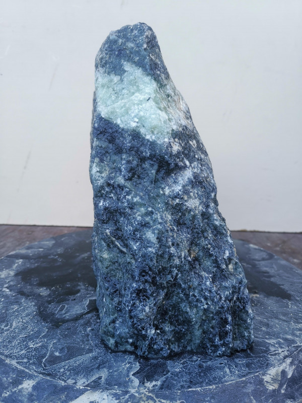 Speckstein; Einzelstck; Indien; schwarz: mit trkis Streifen: harte Sorte: Gewicht: 7.080 kg