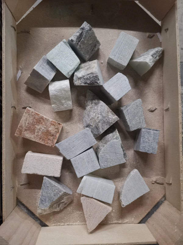 Kreativ Set; gebr. Buch; Werkzeug; Schleifmittel; Politur; Speckstein