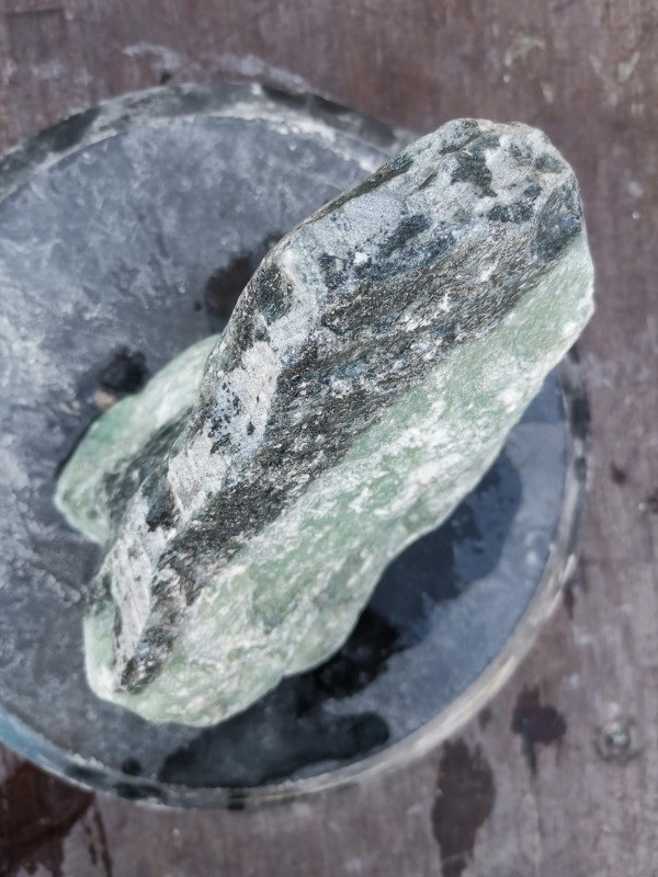 Speckstein; Einzelstck; aus Indien; trkis-schwarz; 5,250 kg