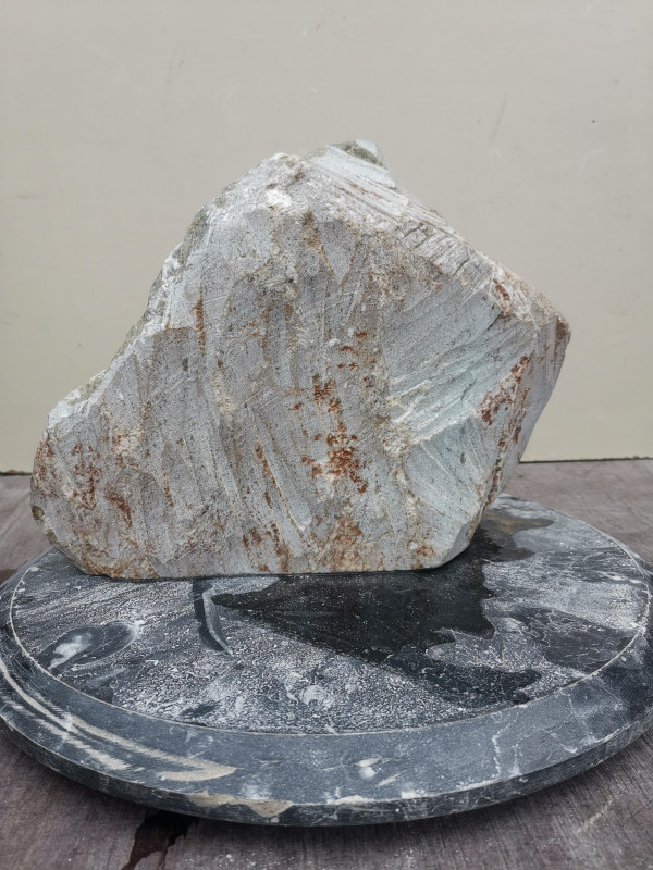 Speckstein Einzelstck aus Indien grn, mit grauen Streifen 6,820 kg