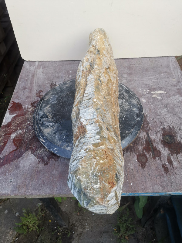 Speckstein Einzelstck aus Indien schlanker, langer Stein in gelb Mix ungeschrumpft 12,460 kg