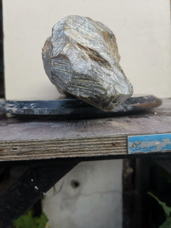 Speckstein Einzelstck aus Indien schlanker, langer Stein in gelb Mix ungeschrumpft 12,460 kg