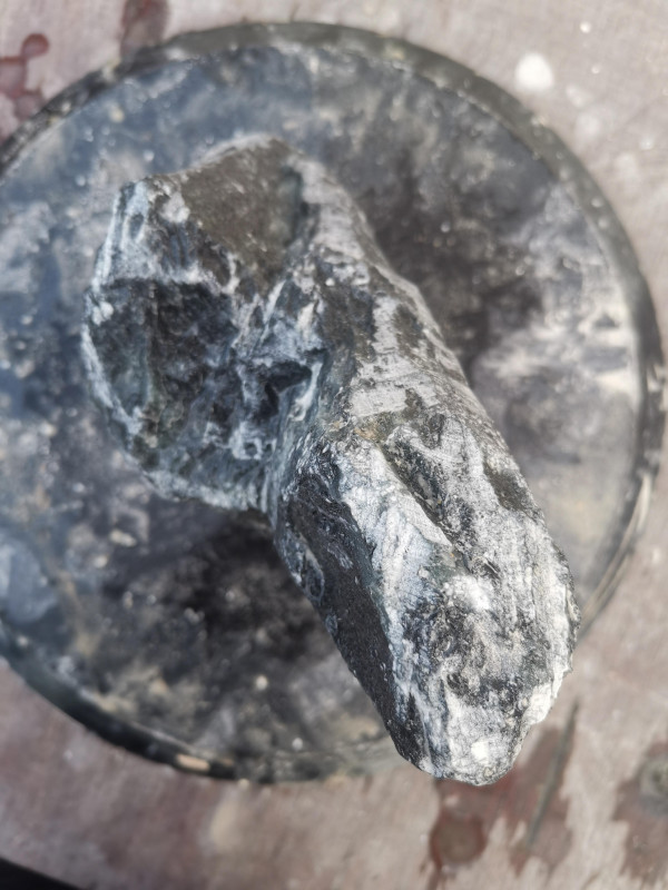 Speckstein; Einzelstck; Indien; dunkelgrn; 3,730 kg