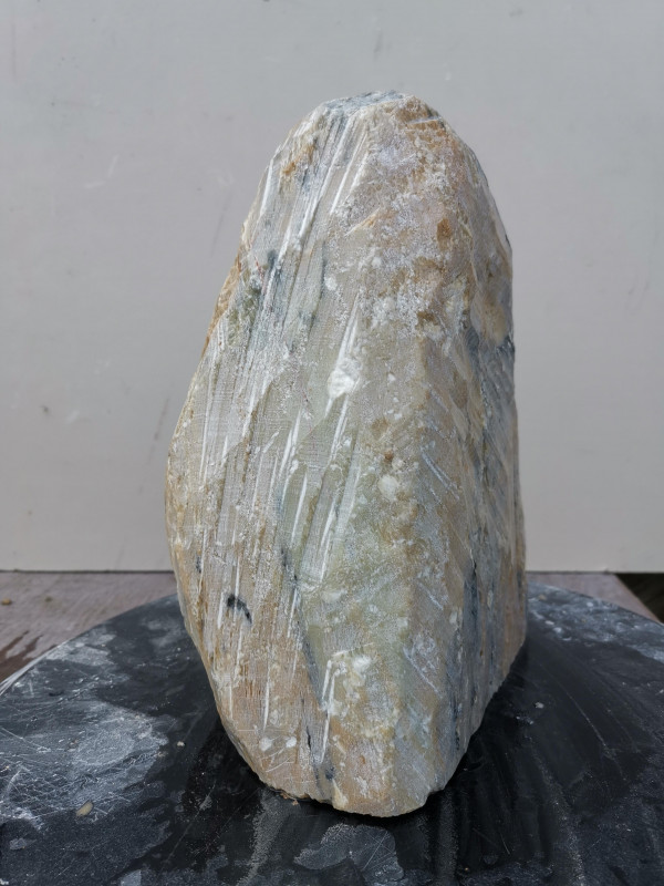 Speckstein; Einzelstck; aus Indien; gelb-grn-schwarz; 6,850 kg