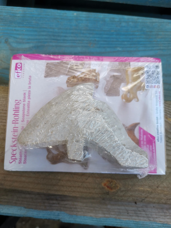 Halbfabrikat; Delfin; aus Brasilien