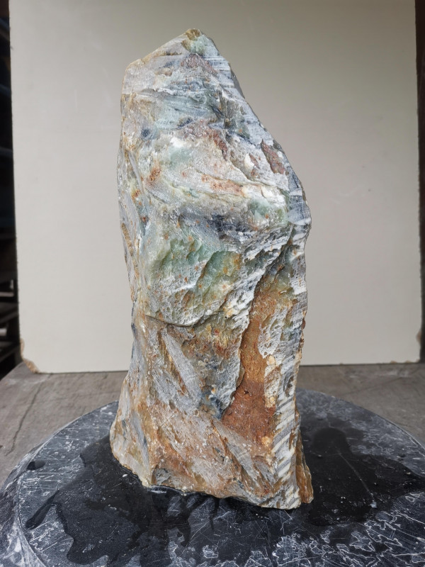 Speckstein; Einzelstck; aus Indien; gelb mit anderen Farben; 7,890 kg