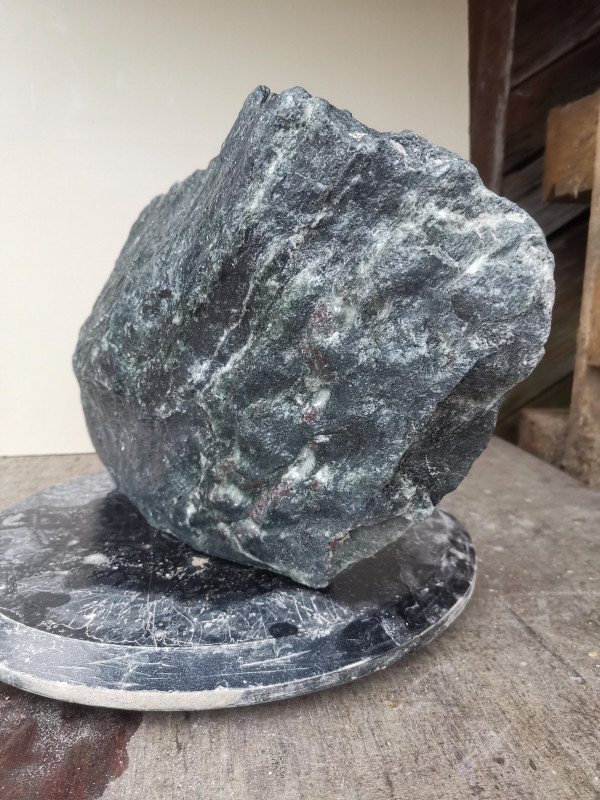 Speckstein; Einzelstck; aus China; schwarz; 14,710 kg