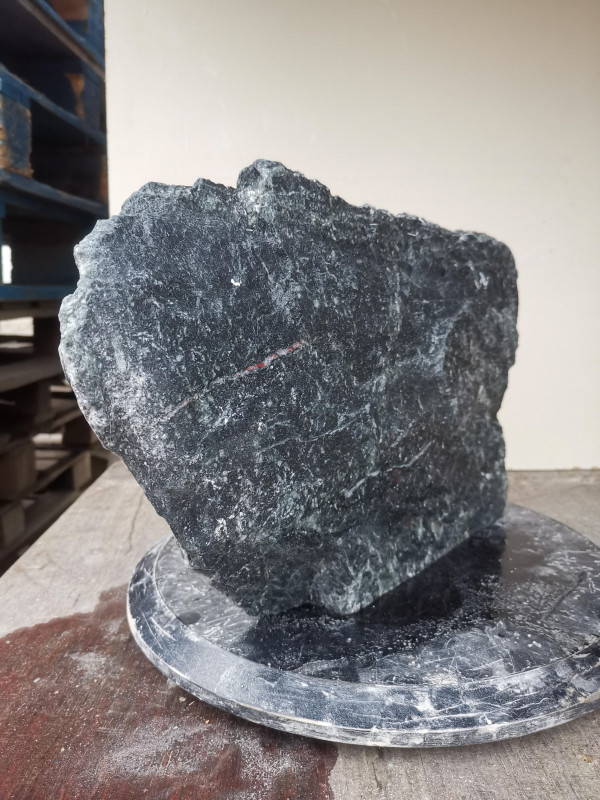 Speckstein; Einzelstck; aus China; schwarz; 14,710 kg