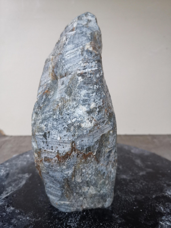 Speckstein; Einzelstck; aus Brasilien; dunkler Farb-Mix; 4,180 kg