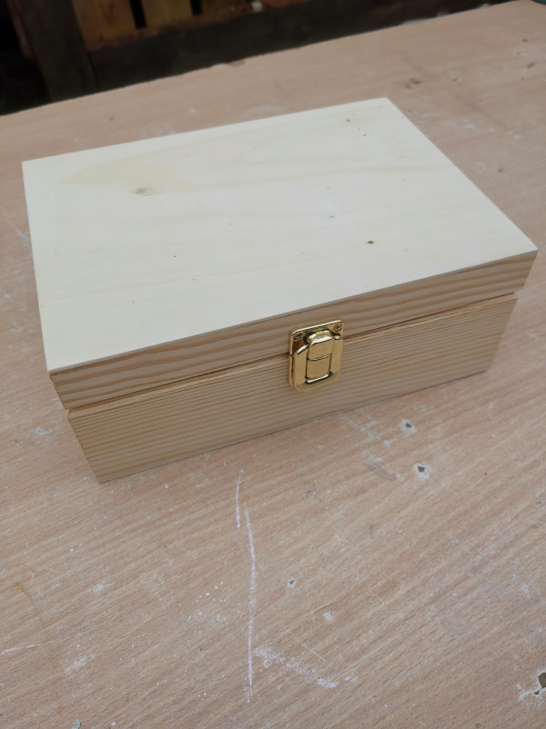 Holzkiste; Kiefernholz; Teekiste; Geschenkbox; 6 F�cher; Sammelkiste