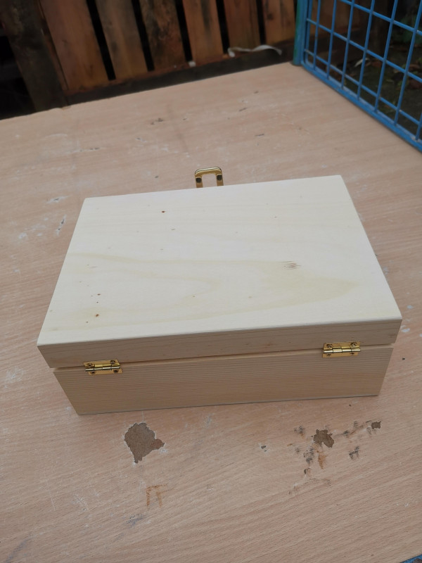 Holzkiste; Kiefernholz; Teekiste; Geschenkbox; 6 F�cher; Sammelkiste