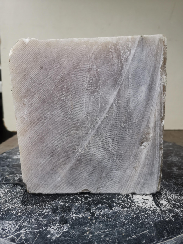 Alabaster; Spanien; Einzelst�ck; vier S�geschittfl�chen; karamell; 6,980 kg