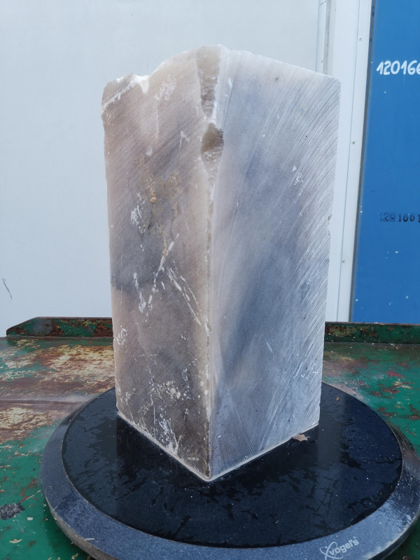 Alabaster; Einzelst�ck; Spanien; ges�gt; karamell; 14,770 kg