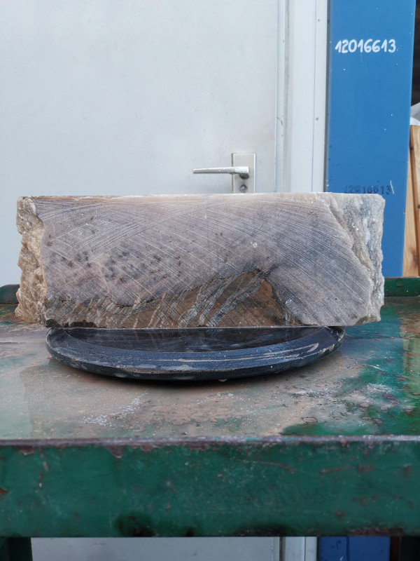 Alabaster; Einzelst�ck; Spanien; ges�gt; karamell; 15,700 kg