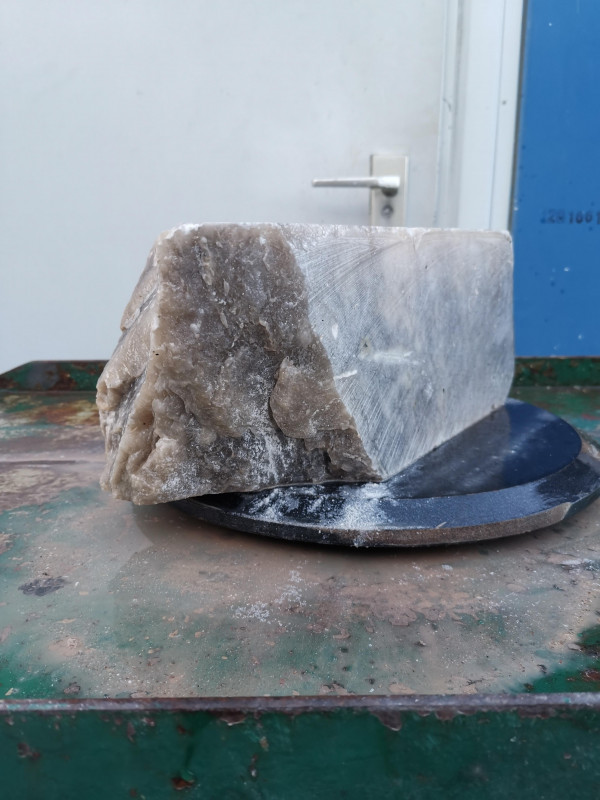 Alabaster; Einzelst�ck; Spanien; ges�gt; karamell; 15,700 kg