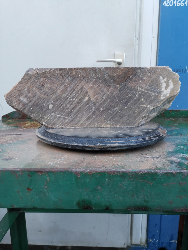 Alabaster; Einzelst�ck; Spanien; ges�gt; karamell; 15,700 kg