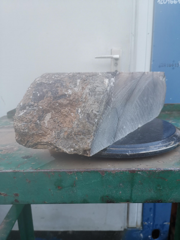 Alabaster; Einzelst�ck; Spanien; ges�gt; karamell; 18,540 kg