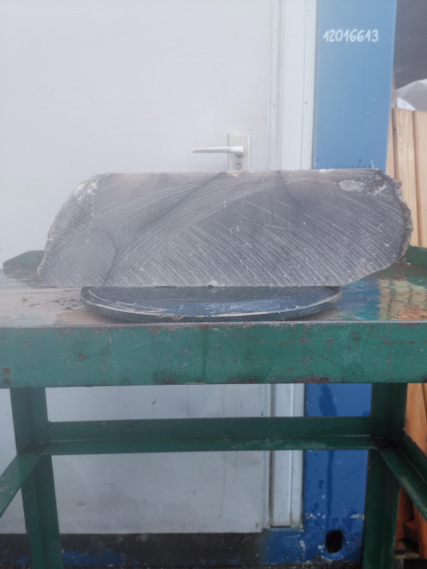 Alabaster; Einzelst�ck; Spanien; ges�gt; karamell; 18,540 kg