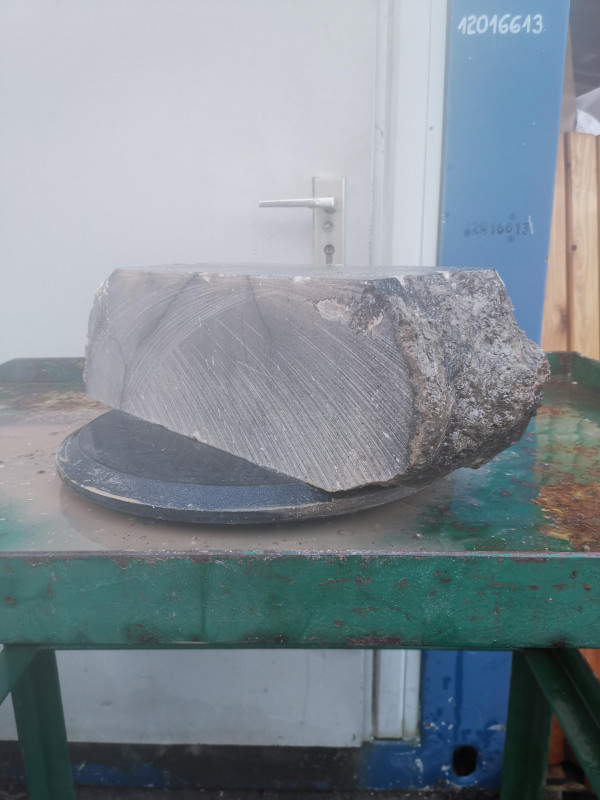 Alabaster; Einzelst�ck; Spanien; ges�gt; karamell; 18,540 kg