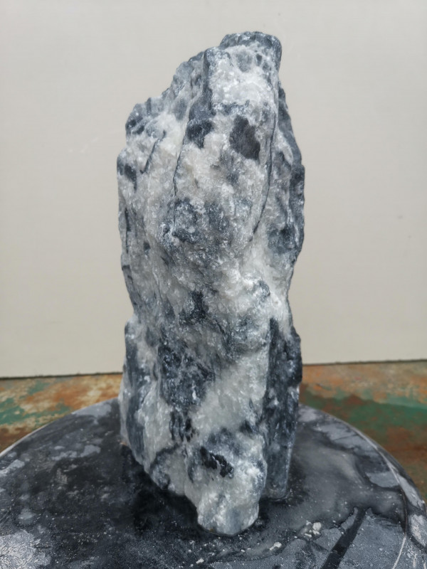 Speckstein; Einzelst�ck; aus China; schwarz-wei�; 8,100 kg