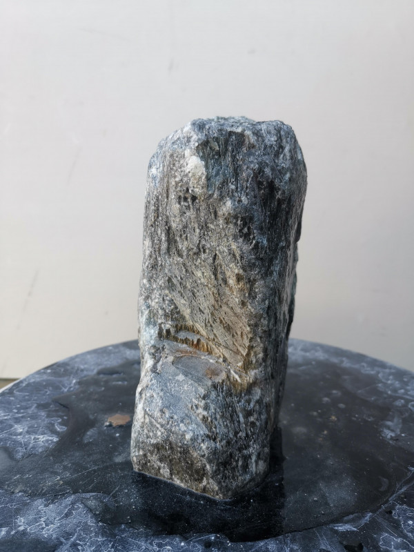 Speckstein; Einzelst�ck; aus Indien; dunkelgr�n mit Streifen; 3,300 kg