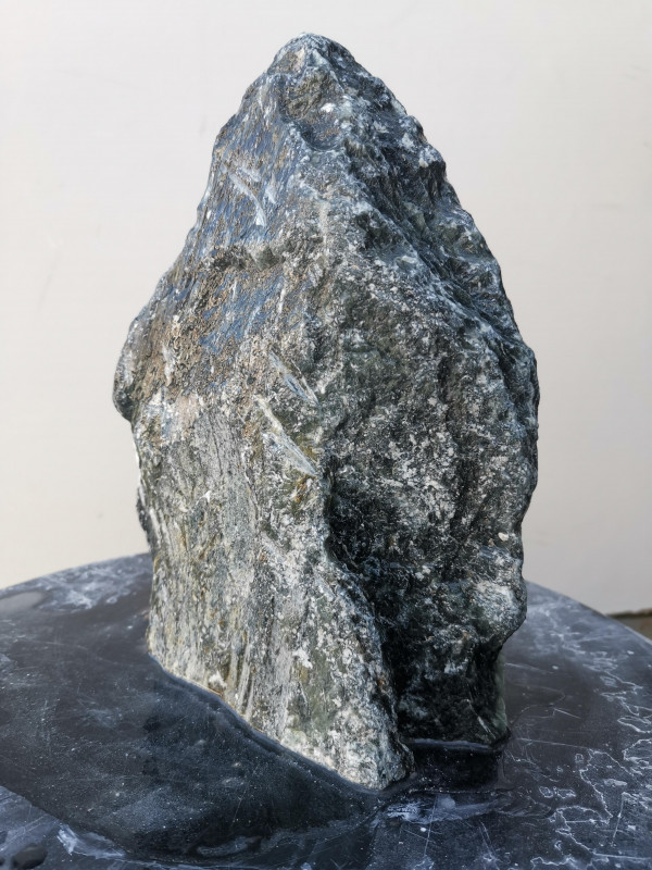 Speckstein; Einzelst�ck; aus Indien; schwarz mit wenig t�rkis; 2,990 kg