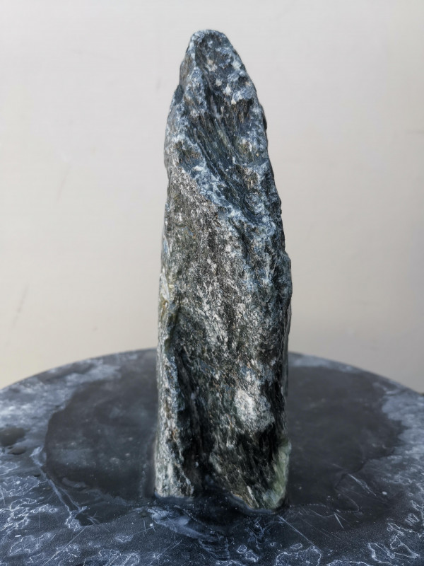 Speckstein; Einzelst�ck; aus Indien; schwarz mit wenig t�rkis; 2,990 kg