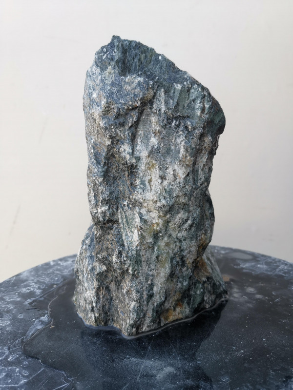 Speckstein; Einzelst�ck; aus Indien; dunkel mit Streifen; 3,180 kg