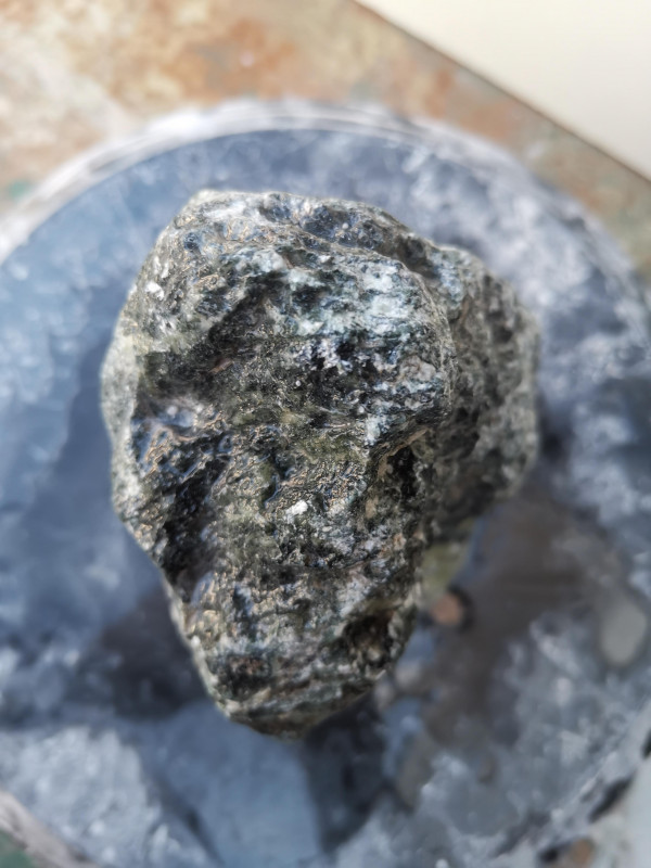 Speckstein; Einzelst�ck; aus Indien; dunkel mit Streifen; 3,180 kg