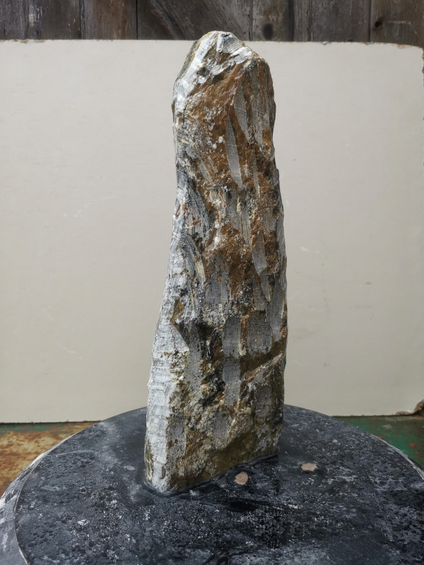 Speckstein; fast Rechteck S�ule; Einzelst�ck; aus Indien; gr�n Farb Mix; 4,730 kg