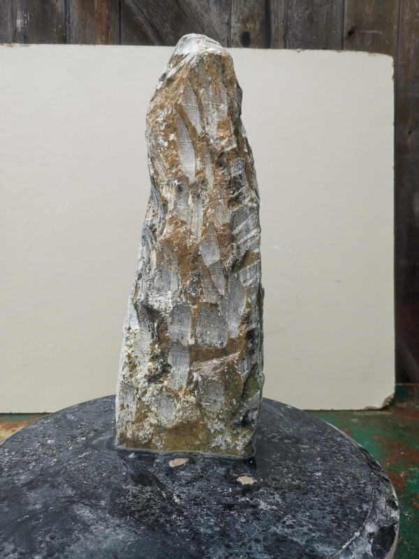 Speckstein; fast Rechteck S�ule; Einzelst�ck; aus Indien; gr�n Farb Mix; 4,730 kg