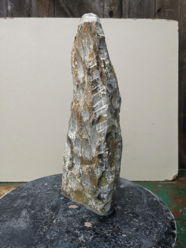 Speckstein; fast Rechteck S�ule; Einzelst�ck; aus Indien; gr�n Farb Mix; 4,730 kg