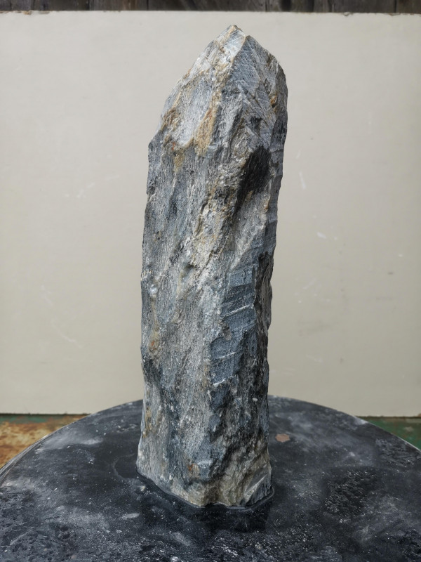 Speckstein; fast Rechteck S�ule; Einzelst�ck; aus Indien; gr�n Mix; 4.070 kg