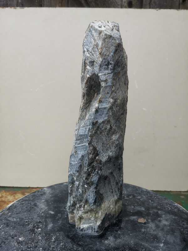 Speckstein; fast Rechteck S�ule; Einzelst�ck; aus Indien; gr�n Mix; 4.070 kg