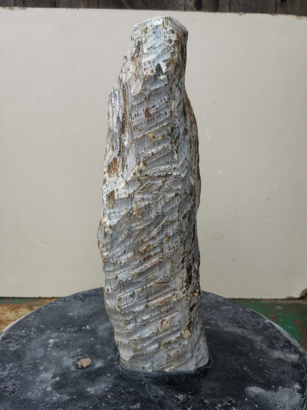 Speckstein; fast Rechteck S�ule; Einzelst�ck; aus Indien; gr�n braun Mix; 5,370 kg