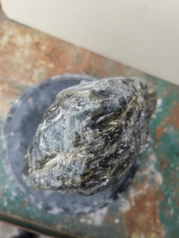 Speckstein; Einzelst�ck; aus Indien; gr�n Farb Mix; 13,550 kg