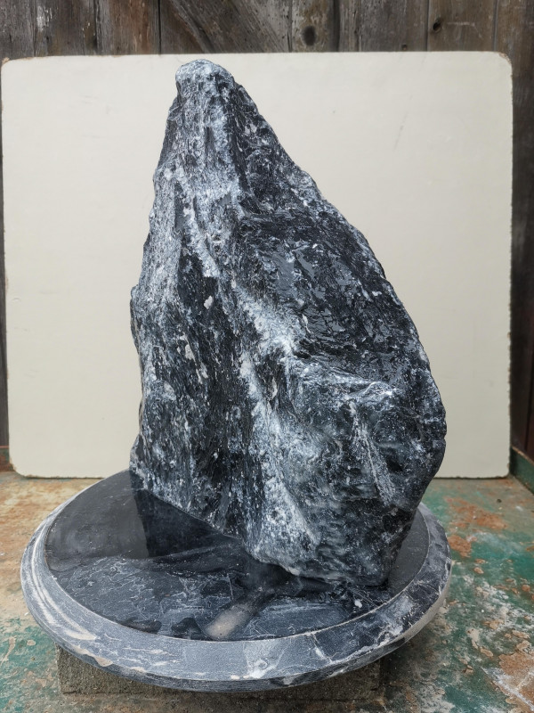 Speckstein; Einzelst�ck; aus China; schwarz; 17.990 kg