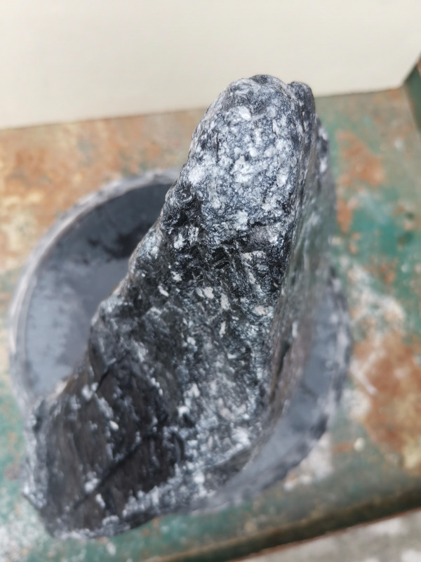 Speckstein; Einzelst�ck; aus China; schwarz; 17.990 kg