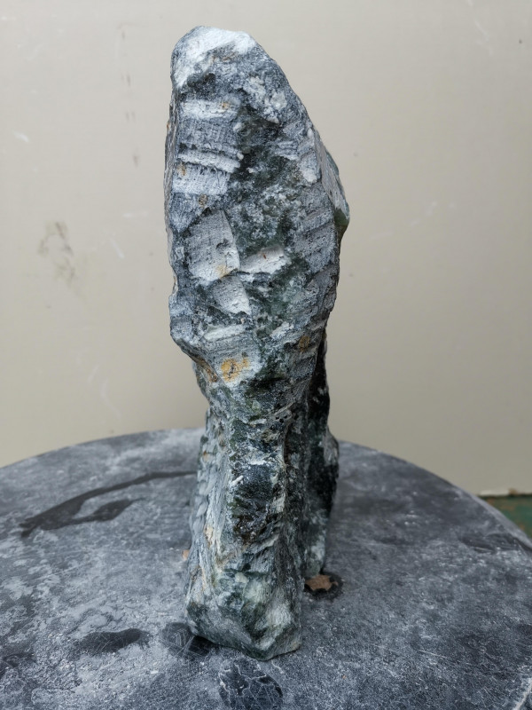 Speckstein; Einzelst�ck; aus Indien; t�rkis-schwarz, tlw. gelb-braun; 3,990 kg