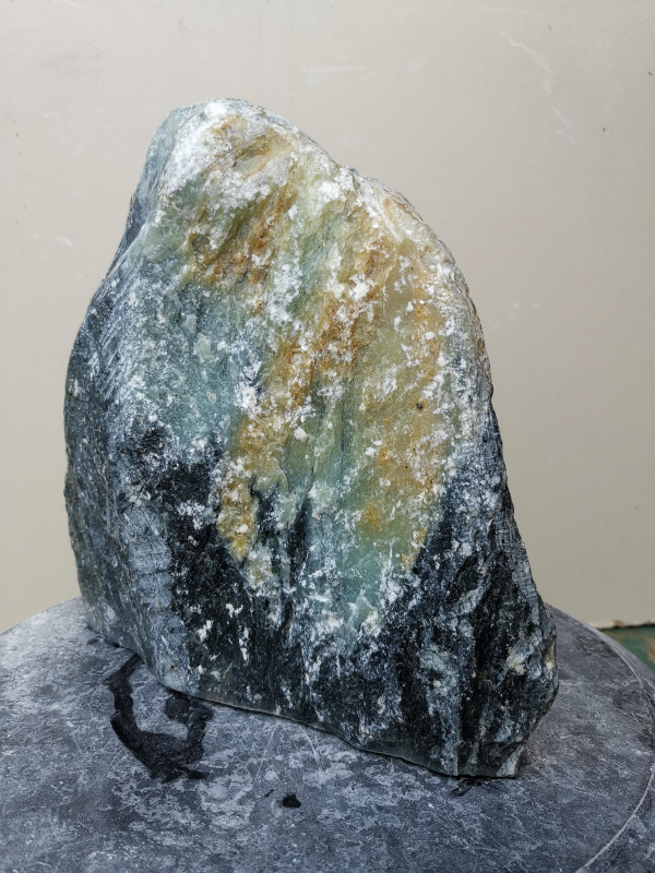 Speckstein; Einzelst�ck; aus Indien; t�rkis-schwarz, tlw. gr�n; 6,170 kg